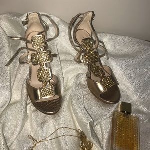 Gorgeous Pelle Moda gold sparkly high heels